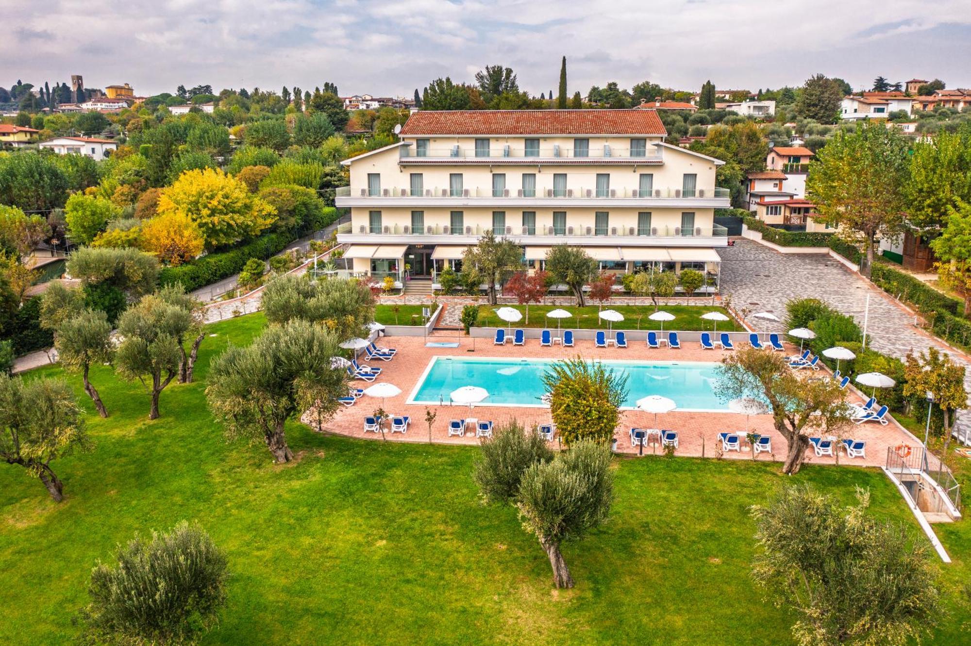 Villa Paradiso Suite Moniga del Garda Esterno foto